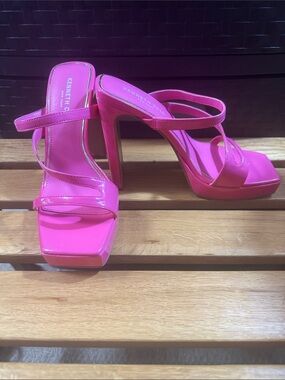 Kenneth Cole Sexy Hot Pink Patent Platform Stiletto Sandals